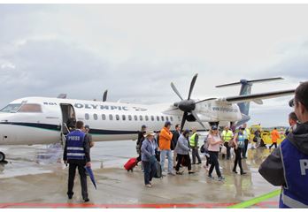 Prvi putnici iz Atene - Aegean Airlines.jpeg